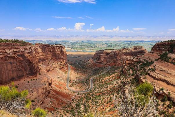 Hiking in Colorado National Monument