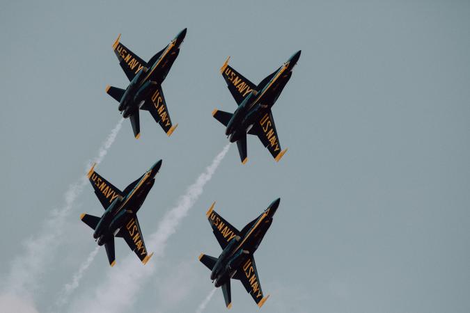 Blue Angels vs The Thunderbirds